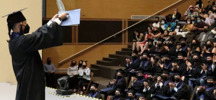 Egresan 164 estudiantes profesionistas de la Universidad Politécnica de Chihuahua