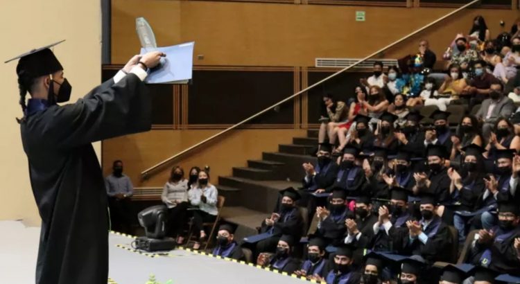 Egresan 164 estudiantes profesionistas de la Universidad Politécnica de Chihuahua