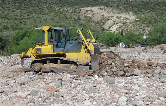 Realizan obras de reencauzamiento de arroyos en la zona rural de Chihuahua