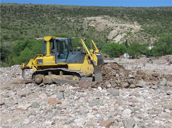 Realizan obras de reencauzamiento de arroyos en la zona rural de Chihuahua