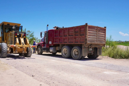 Arranca construcción de nuevo camino vecinal en Rosales