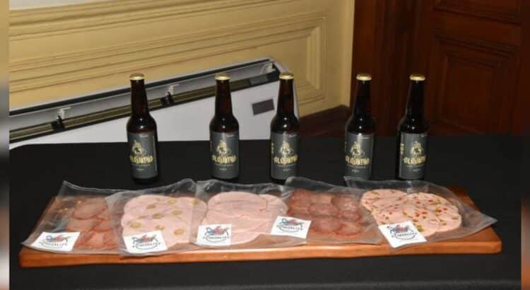 Presenta UACH cerveza artesanal “Alquimia” y productos cárnicos gourmet en la Quinta Gameros