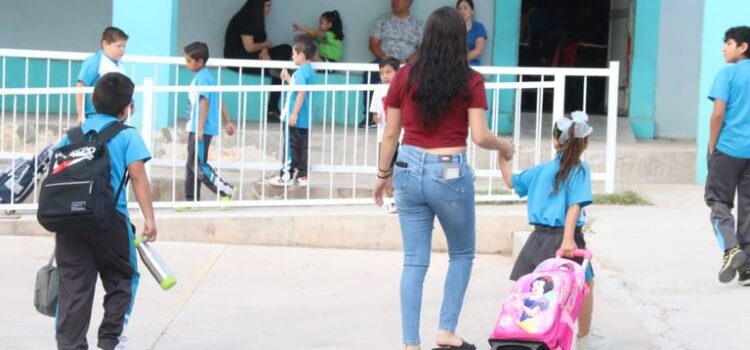 ¿Habrá puente en las escuelas por el 1 de octubre? Esto dice la SEyD