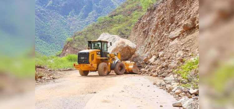 Concluye SCOP obras en 36 municipios de Chihuahua en 2024; benefician a la zona serrana