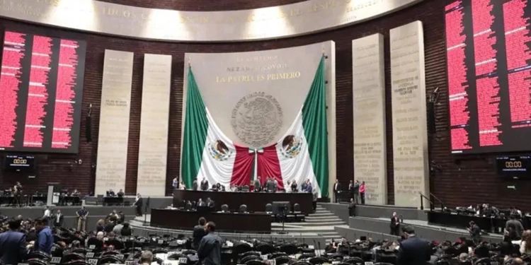 Diputados insisten en reducir jornada laboral a 40 horas semanales