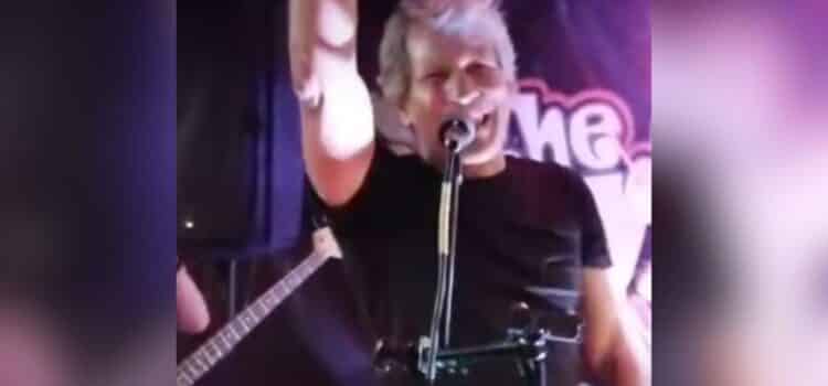 Bon Jovi sorprende con inesperado «palomazo» en bar de Cabo San Lucas