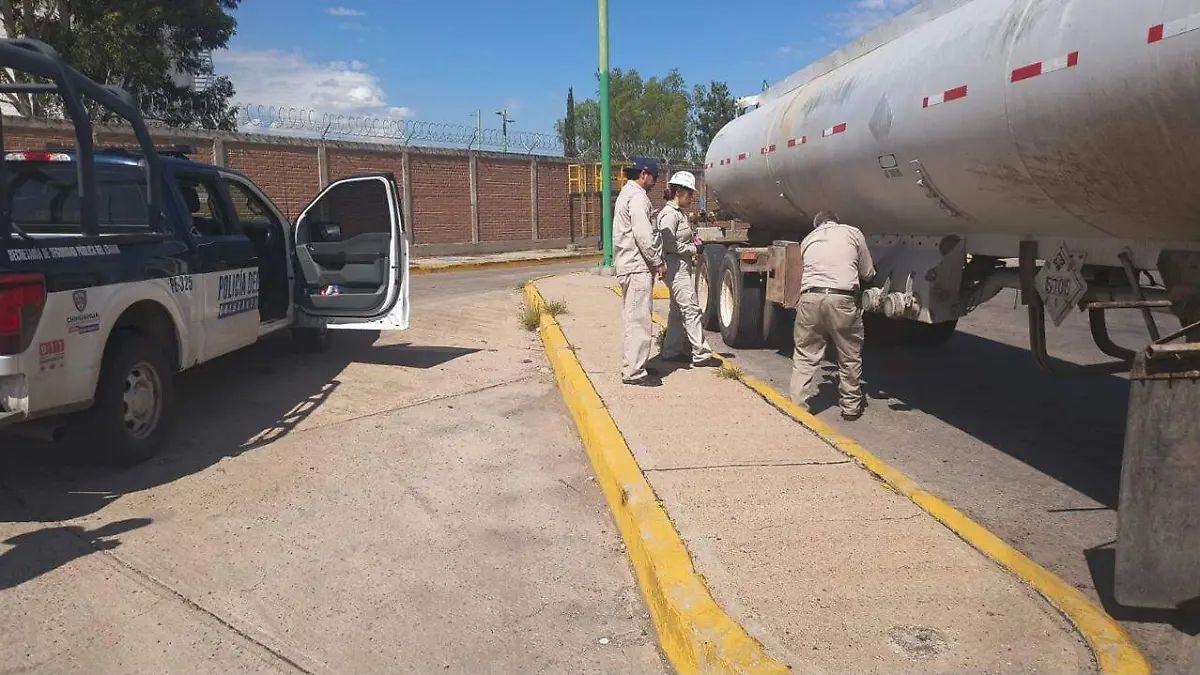 Detienen a 3 hombres con 27 mil litros de huachicol; enfrentan hasta 12 años de cárcel